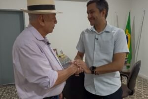 prefeito-de-tabira-recebe-empresario-do-grupo-pajeu-nordeste-que-anuncia-investimento-de-r$-13-milhoes-e-mais-de-130-empregos-para-a-cidade