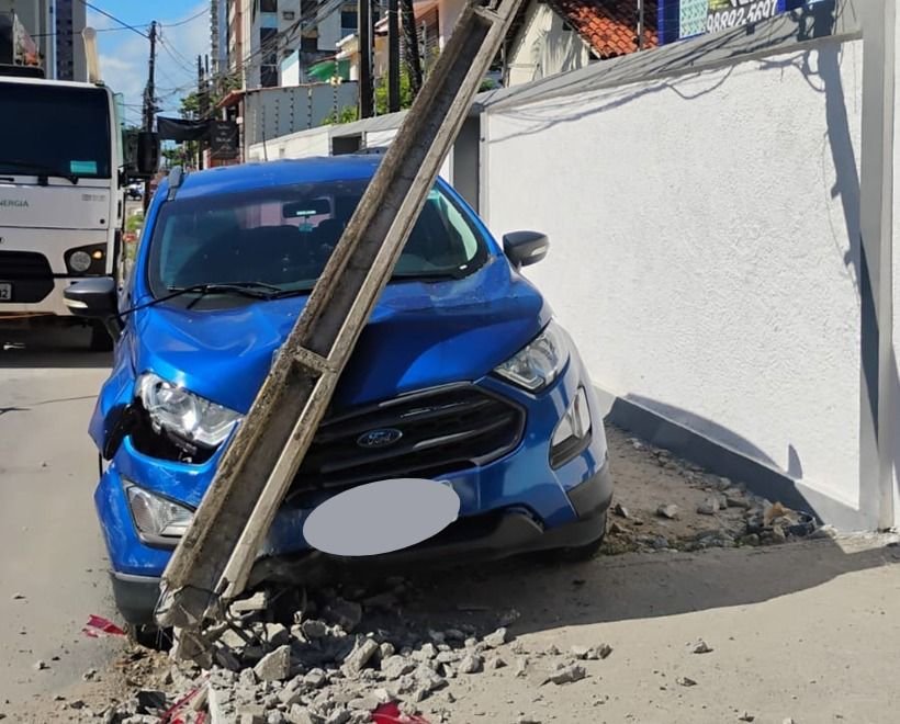 numero-de-colisoes-de-veiculos-contra-postes-cresce-7,6%-em-pernambuco,-diz-neoenergia