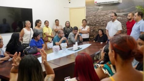 beneficiarios-do-residencial-vanete-almeida-procuram-prefeitura-para-tirar-duvidas