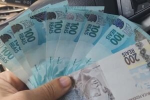 prf-apreende-em-caruaru-homem-e-adolescente-com-r$-1,3-mil-em-notas-falsas