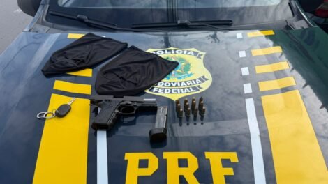 flagrado-com-carro-roubado-e-arma,-homem-e-detido-durante-blitz-na-br-232,-no-recife