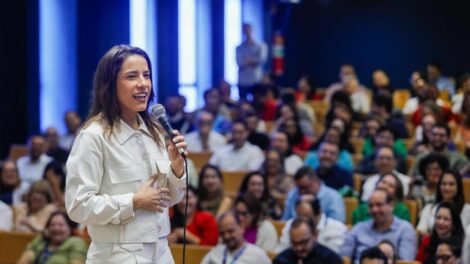 raquel-volta-ao-alto-pajeu:-veja-agenda