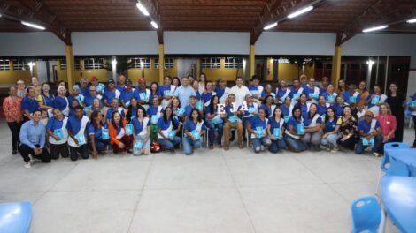 afogados:-sandrinho-entregou-tablets-a-estudantes-do-eja