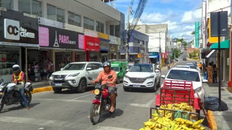 fiscalizacao-retira-ambulantes-do-centro-de-arcoverde