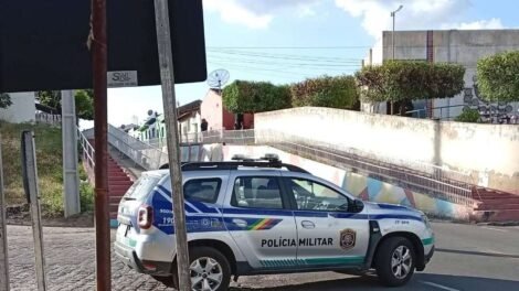 policia-de-carnaiba-recupera-produtos-furtados-de-agricultor-no-centro-da-cidade