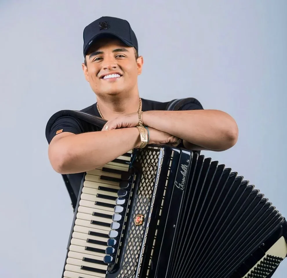 tarcisio-do-acordeon-e-forro-pegado-se-apresentam-nesta-quarta-em-quixaba-na-festa-de-34-anos-da-cidade