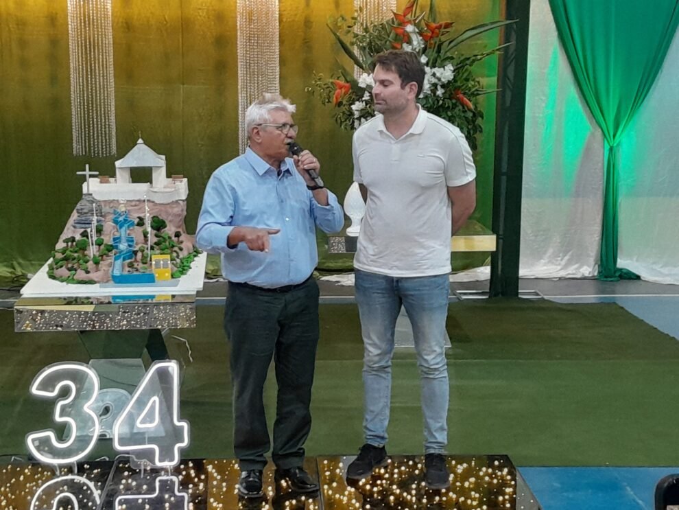 quixaba-celebra-34-anos-com-missa-em-acao-de-graca-e-corte-do-bolo-com-a-participacao-popular