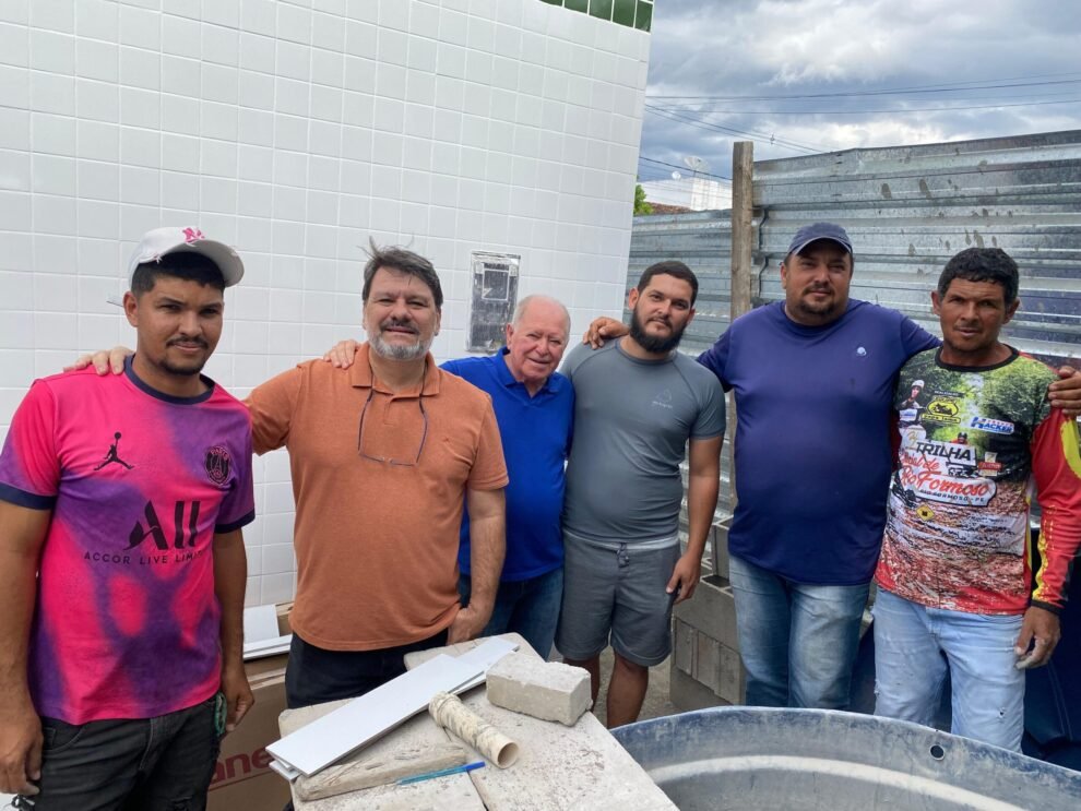 prefeito-dr.-pedro-alves-visita-obras-dos-banheiros-publicos-nos-quiosques-da-pe-292