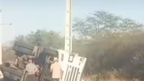 carreta-tomba-na-manha-deste-domingo-no-sitio-poco-de-pedra,-em-afogados-da-ingazeira