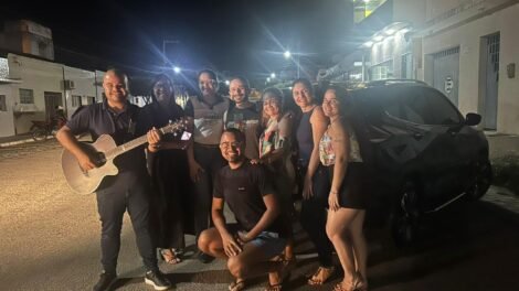 eti-romero-augusto-vilar-dantas-realiza-serenata-em-homenagem-aos-professores
