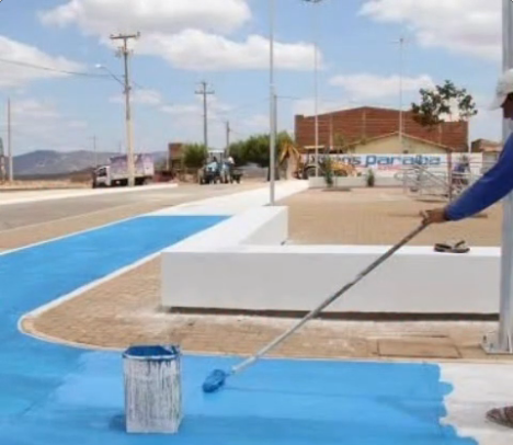 trabalhadores-da-manutencao-de-pracas-estao-ha-tres-meses-sem-receber-em-afogados-da-ingazeira,-diz-blog