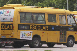 mpf-processa-governo-de-pernambuco-por-adesivos-em-onibus-escolares-que-encobrem-identidade-visual-federal