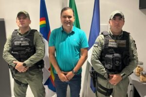 gilson-bento-se-reune-com-a-policia-militar-para-discutir-melhorias-na-seguranca-publica-de-brejinho