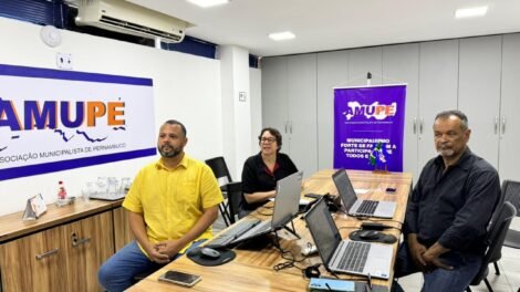 amupe-reune-mais-de-150-participantes-em-webinar-sobre-emendas-especiais