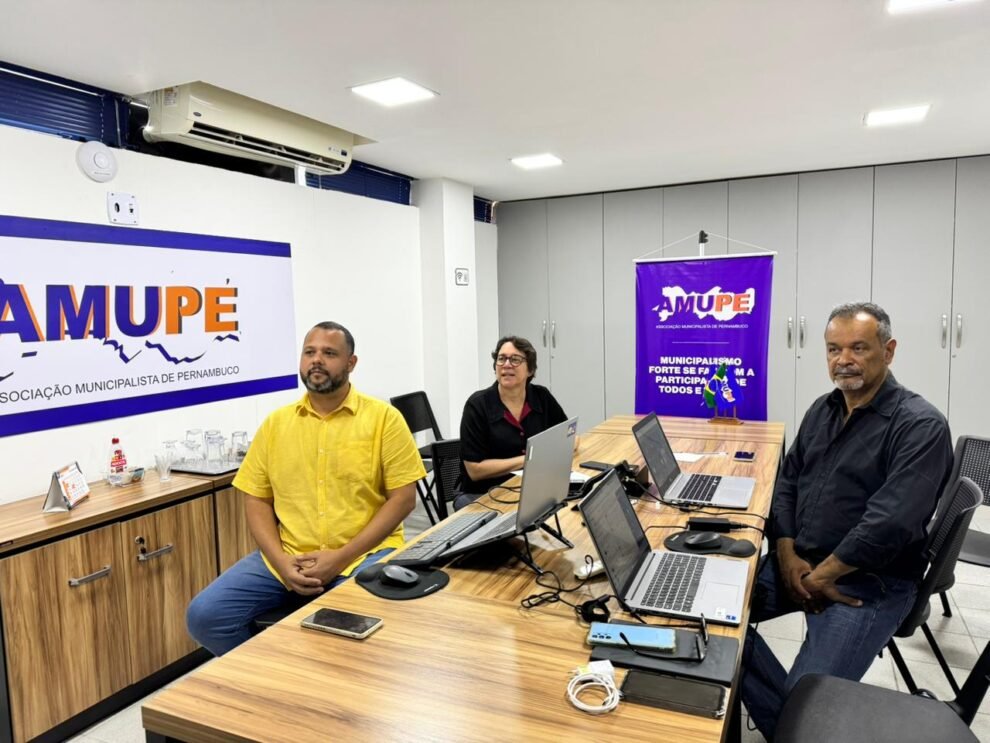 amupe-reune-mais-de-150-participantes-em-webinar-sobre-emendas-especiais