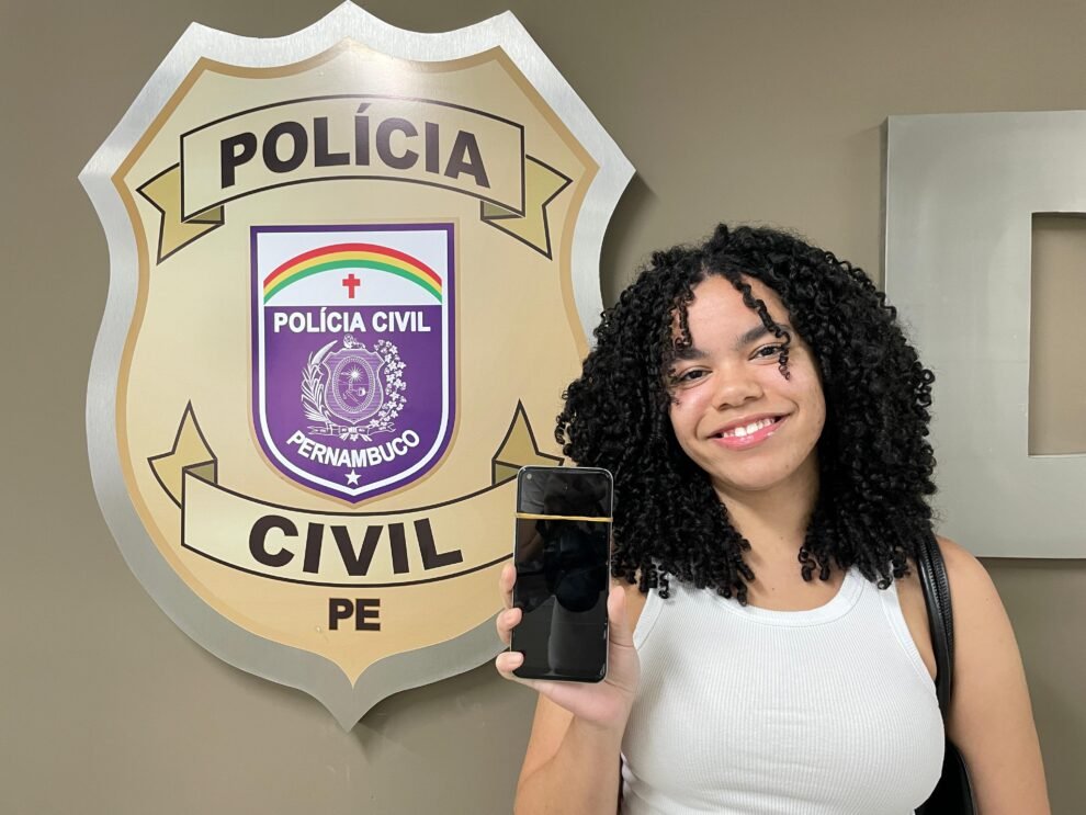 policia-civil-realiza-mutirao-para-devolucao-de-1.500-celulares-recuperados-em-pernambuco