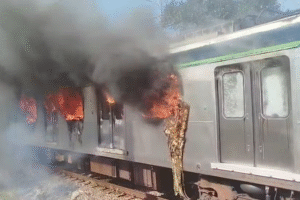 incendio-em-trem-do-metro-do-recife-paralisa-linha-centro-e-assusta-passageiros