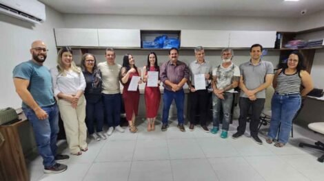 luciano-pacheco-empossa-novos-servidores-efetivos-da-camara-de-arcoverde