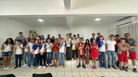 competicao-de-xadrez-dos-jogos-pre-mirins-de-afogados-da-ingazeira-2025-e-realizada-com-sucesso