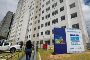 “tudo-que-eu-quero-e-uma-casa”:-pernambuco-inicia-construcao-de-quase-500-moradias-populares-e-emociona-familias-de-baixa-renda