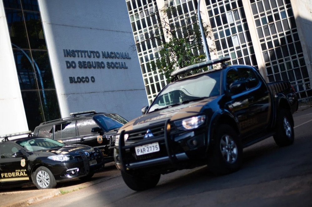 repasses-milionarios-e-saques-ligam-grupo-de-brasilia-a-farra-do-inss