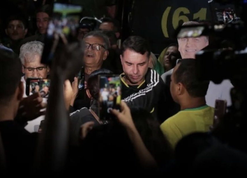 bolsonaro,-“o-senhor-dos-exercitos”-e-a-farsa-da-guerra-santa