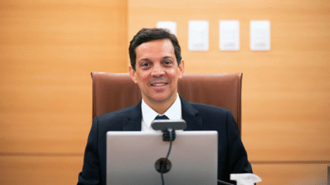 carlos-neves-e-eleito-presidente-do-tce-pe-para-o-bienio-2026-2027