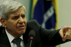 stf-cobra-comprovacao-de-historico-clinico-apos-pedido-de-prisao-domiciliar-humanitaria-para-augusto-heleno