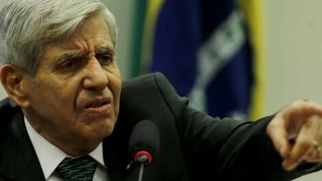 stf-cobra-comprovacao-de-historico-clinico-apos-pedido-de-prisao-domiciliar-humanitaria-para-augusto-heleno