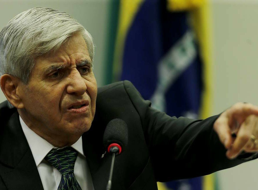 stf-cobra-comprovacao-de-historico-clinico-apos-pedido-de-prisao-domiciliar-humanitaria-para-augusto-heleno