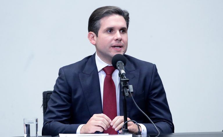 “bancada-dos-condenados”-segue-tendo-protecao-de-hugo-motta-e-cia