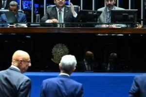 senado-aprova-projeto-que-reduz-penas-de-bolsonaro-e-condenados-por-tentativa-de-golpe