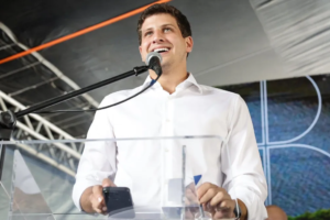 joao-campos-lidera-corrida-pelo-governo-de-pernambuco-com-ampla-vantagem,-aponta-parana-pesquisas