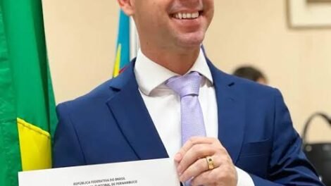 gestao-elton-martins-chega-a-79%-de-aprovacao,-diz-multipla