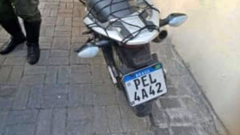 motocicleta-roubada-e-recuperada-e-trio-e-detido-com-drogas-e-dinheiro-em-operacao-no-recife