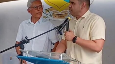 ao-lado-de-adelmo-santos,-artur-amorim-diz-que-“com-grupo-unido,-nao-tem-pra-ninguem