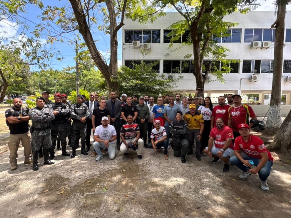 governo-de-pernambuco-inicia-dialogo-com-torcidas-organizadas-sobre-nova-lei-de-combate-a-violencia-nos-estadios