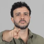 lider-do-mbl-e-apoiadores-jogam-sal-grosso-em-casa-que-lula-foi-criado