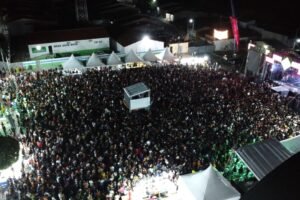 brejinho-abre-festa-de-janeiro-com-multidao-e-celebra-94-anos-de-tradicao