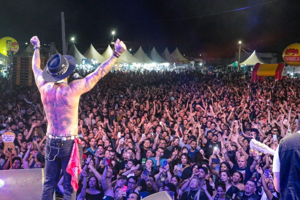 detonautas-em-afogados:-organizadores-estimam-25-mil-pessoas-presentes