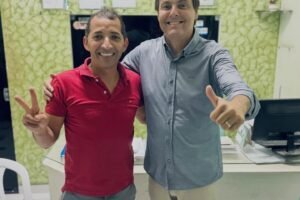 carnaiba:-suplente-de-vereador-clecio-da-vidracaria-declara-apoio-a-pre-candidatura-de-marconi-santana