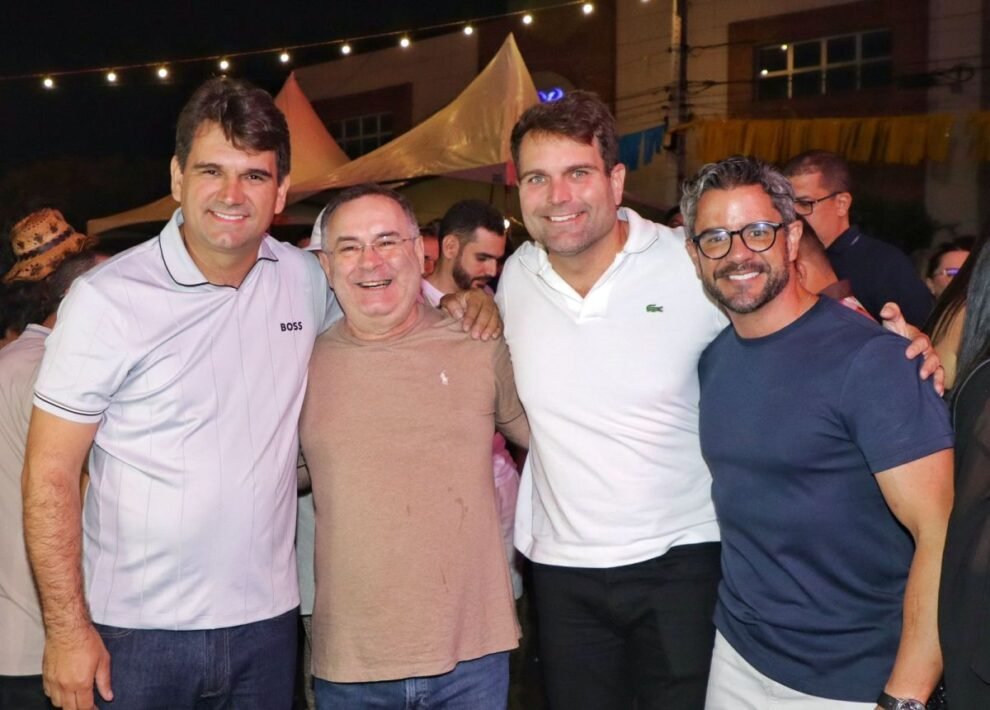 zeca-cavalcanti-recebe-aliados-e-comemora-resultado-do-pre-carnaval