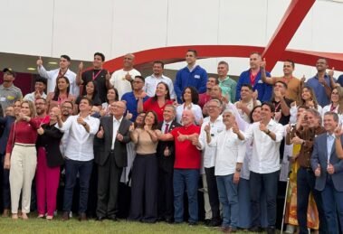 lula-visita-fabrica-do-ache-em-pernambuco-ao-lado-de-raquel-lyra,-joao-campos-e-ministro-da-saude