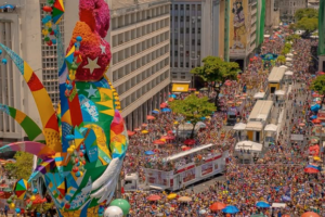 criancas-sao-retiradas-de-area-do-galo-da-madrugada-apos-mae-ser-flagrada-embriagada