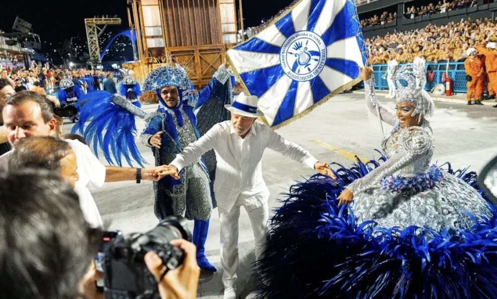 academicos-de-niteroi-denuncia-perseguicao-apos-desfile-com-homenagem